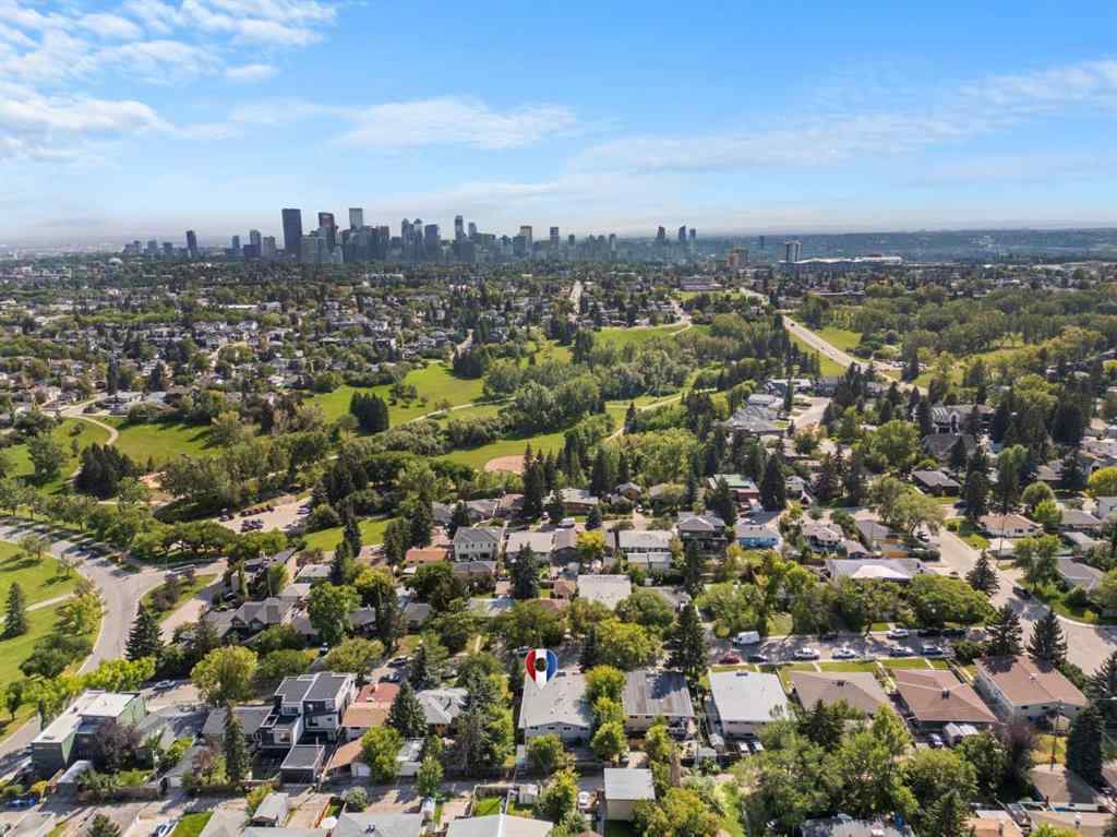 MLS® A2251649 - 926 31 Avenue NW in Cambrian Heights Calgary, Residential