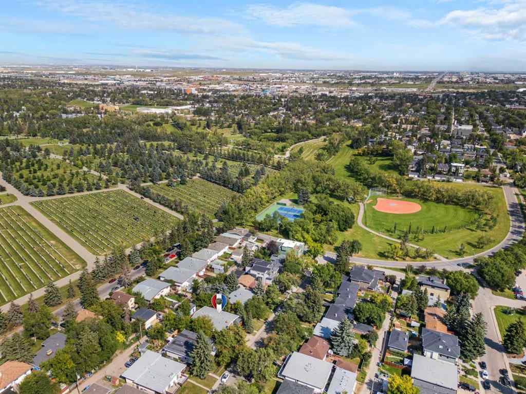 MLS® A2251649 - 926 31 Avenue NW in Cambrian Heights Calgary, Residential