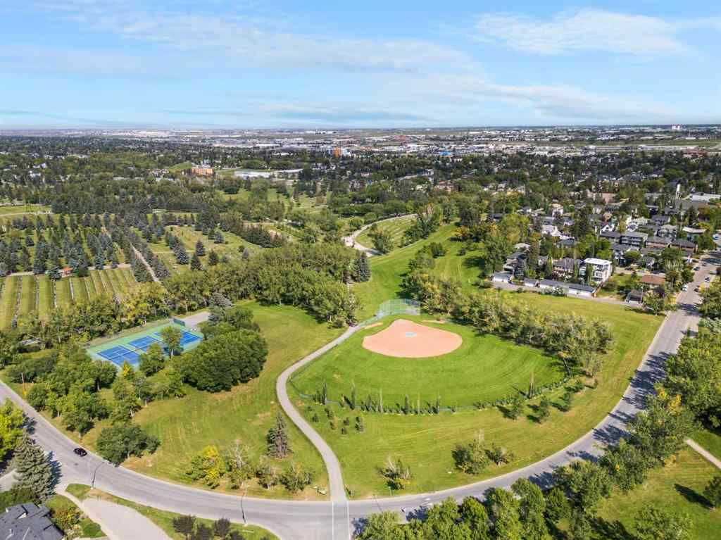 MLS® A2251649 - 926 31 Avenue NW in Cambrian Heights Calgary, Residential