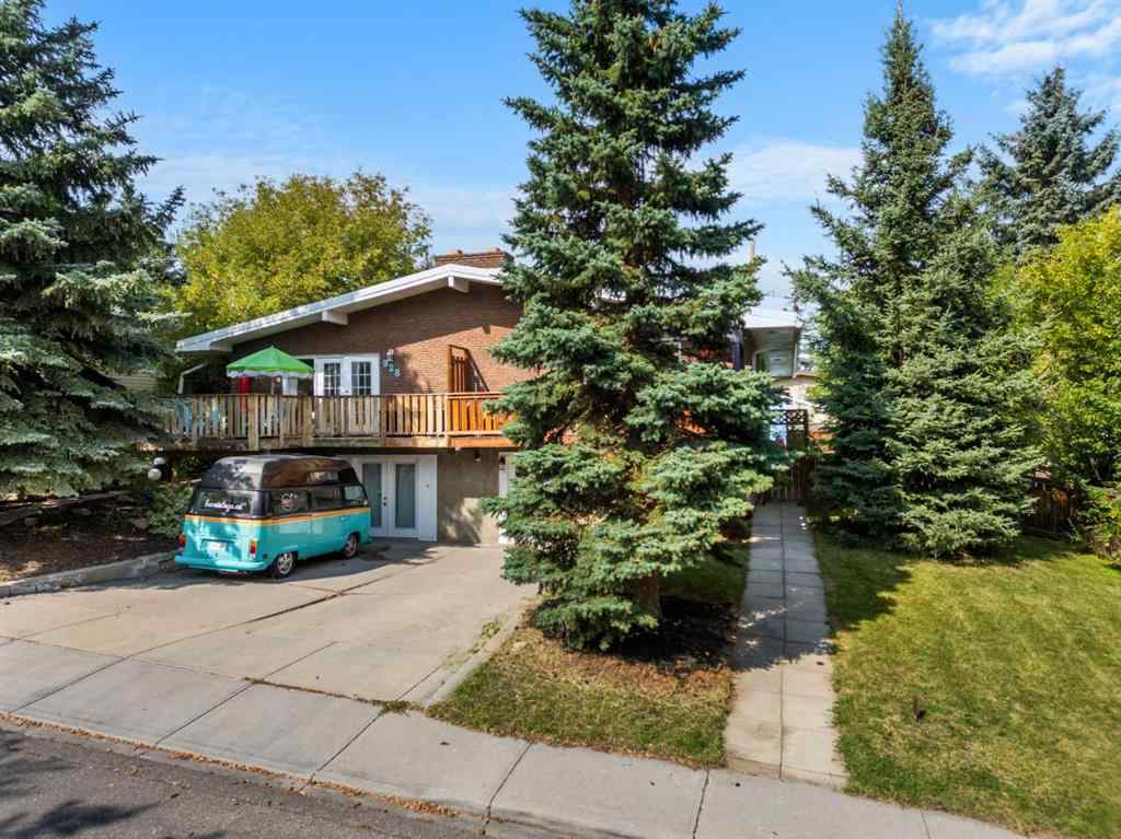 MLS® A2251649 - 926 31 Avenue NW in Cambrian Heights Calgary, Residential