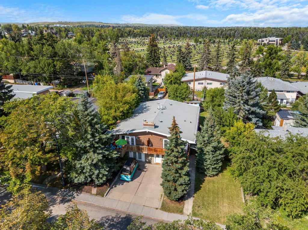 MLS® A2251649 - 926 31 Avenue NW in Cambrian Heights Calgary, Residential