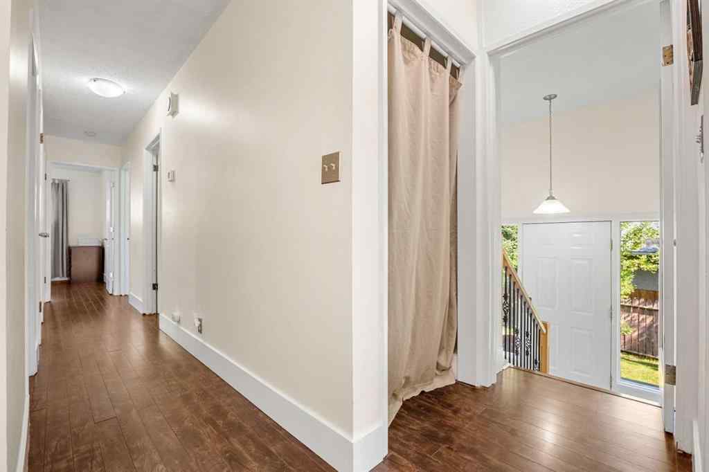 MLS® A2251649 - 926 31 Avenue NW in Cambrian Heights Calgary, Residential