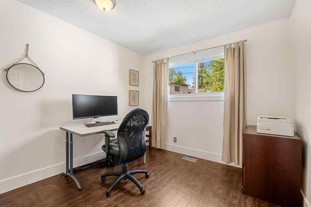 MLS® A2251649 - 926 31 Avenue NW in Cambrian Heights Calgary, Residential