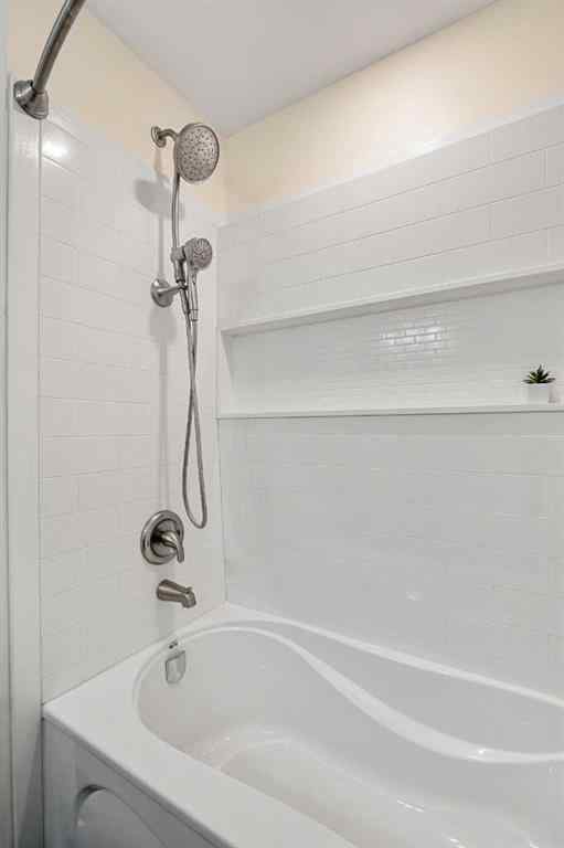 MLS® A2251649 - 926 31 Avenue NW in Cambrian Heights Calgary, Residential