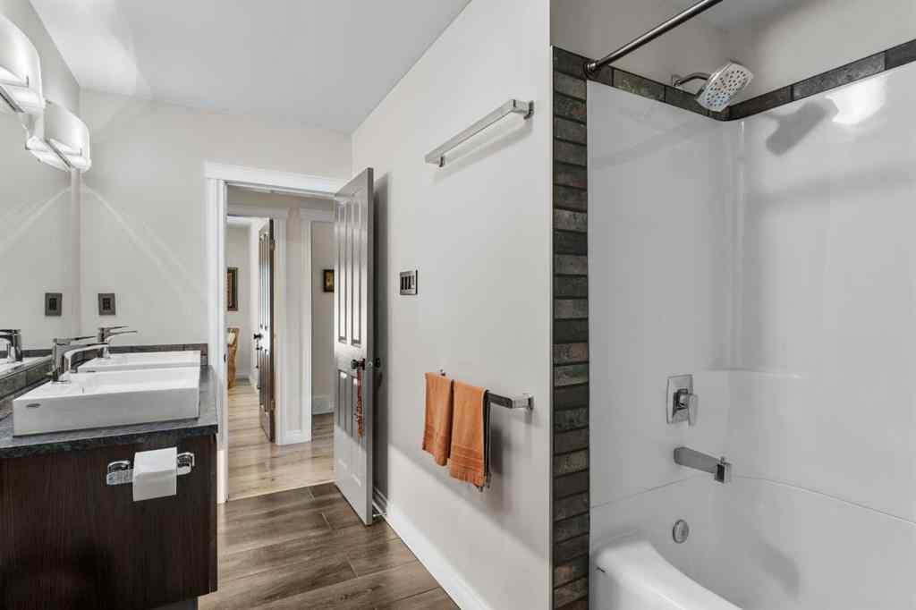 MLS® A2251650 - 52 Glenview Drive SW in Glendale Calgary, Residential