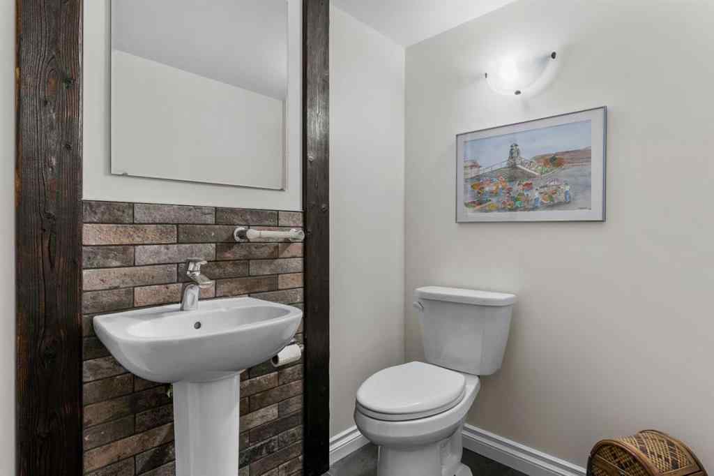 MLS® A2251650 - 52 Glenview Drive SW in Glendale Calgary, Residential