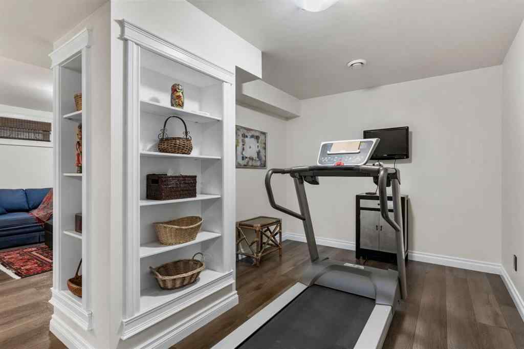 MLS® A2251650 - 52 Glenview Drive SW in Glendale Calgary, Residential