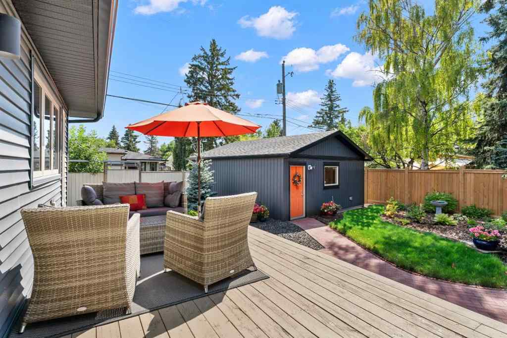 MLS® A2251650 - 52 Glenview Drive SW in Glendale Calgary, Residential