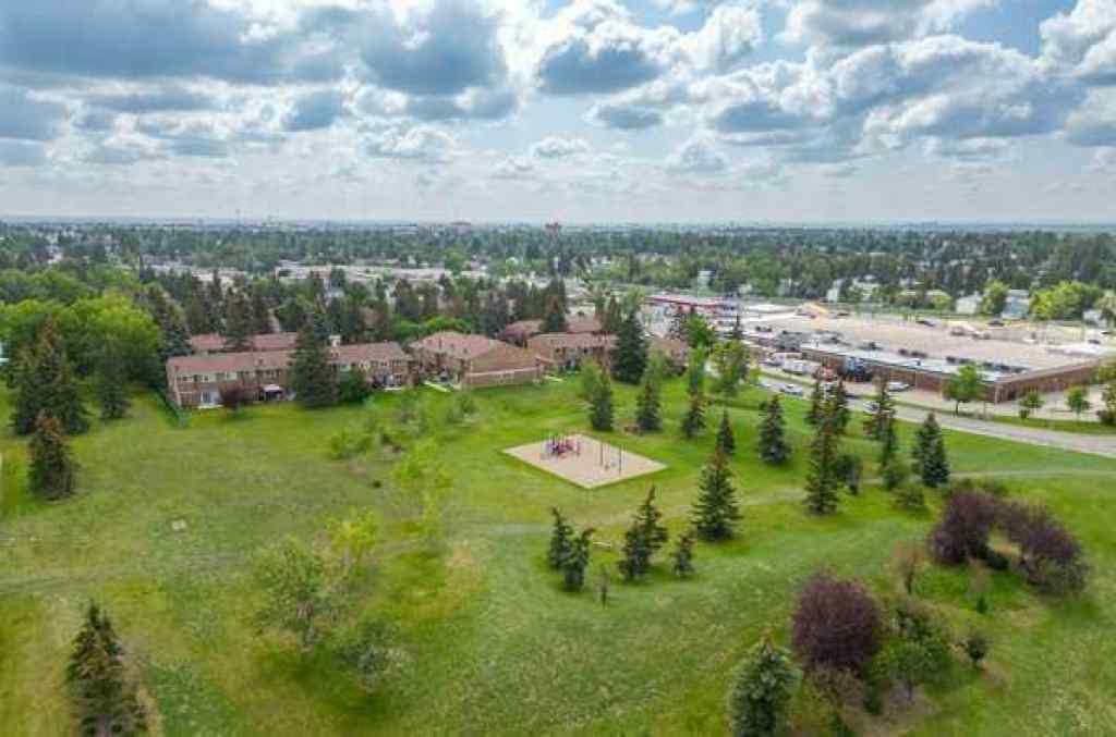 MLS® A2251650 - 52 Glenview Drive SW in Glendale Calgary, Residential