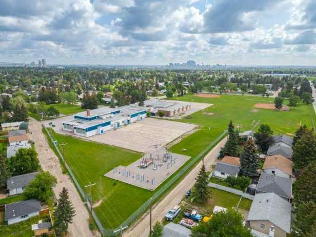 MLS® A2251650 - 52 Glenview Drive SW in Glendale Calgary, Residential