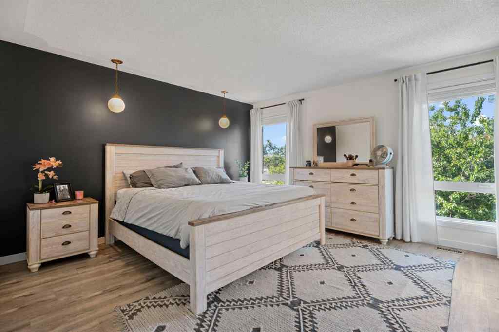 MLS® A2251661 - 318 Shawnessy Drive SW in Shawnessy Calgary, Residential