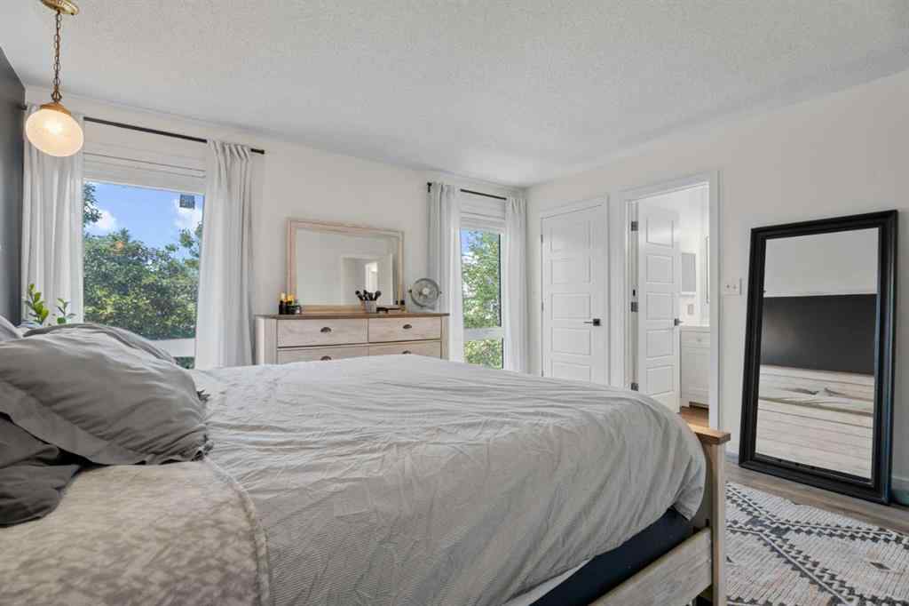 MLS® A2251661 - 318 Shawnessy Drive SW in Shawnessy Calgary, Residential
