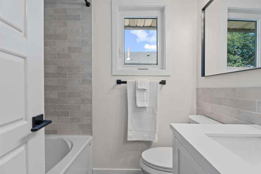 MLS® A2251661 - 318 Shawnessy Drive SW in Shawnessy Calgary, Residential