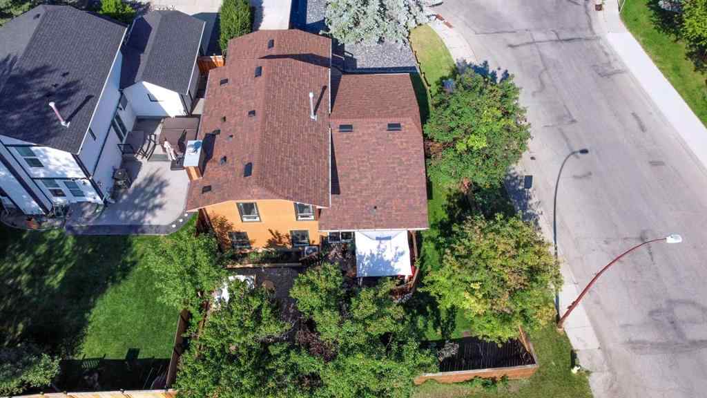 MLS® A2251661 - 318 Shawnessy Drive SW in Shawnessy Calgary, Residential
