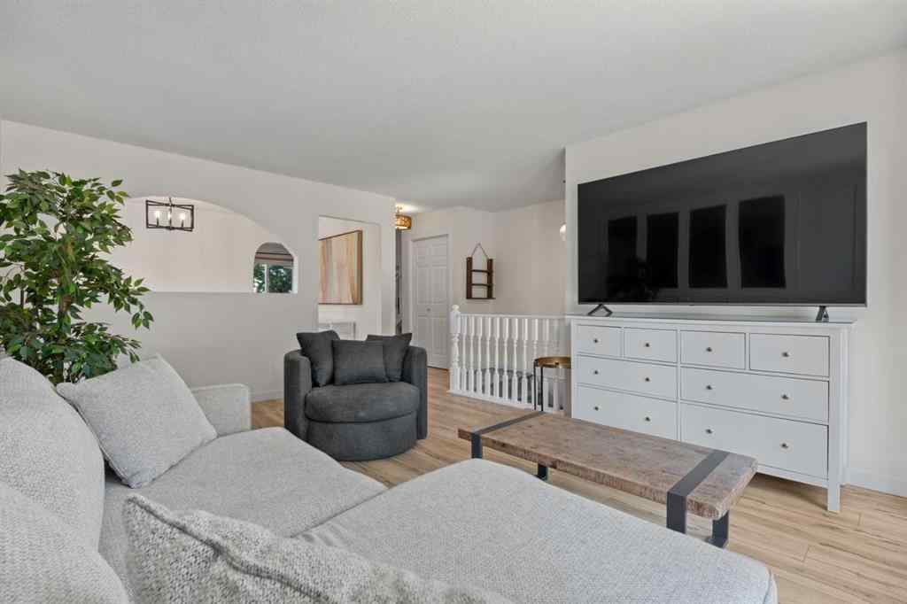 MLS® A2251661 - 318 Shawnessy Drive SW in Shawnessy Calgary, Residential