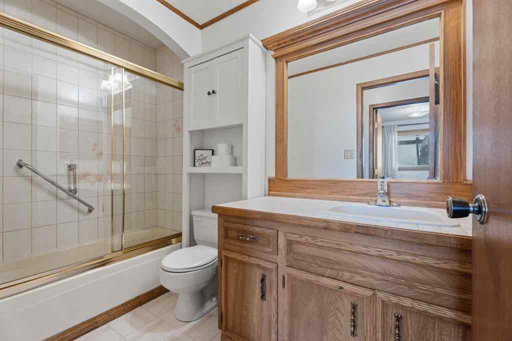 MLS® A2251661 - 318 Shawnessy Drive SW in Shawnessy Calgary, Residential