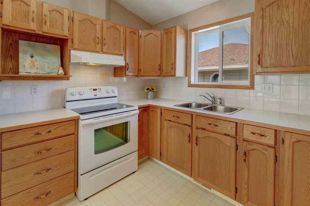 MLS® A2251673 - 37 Chinook Crescent  in NONE Beiseker, Residential