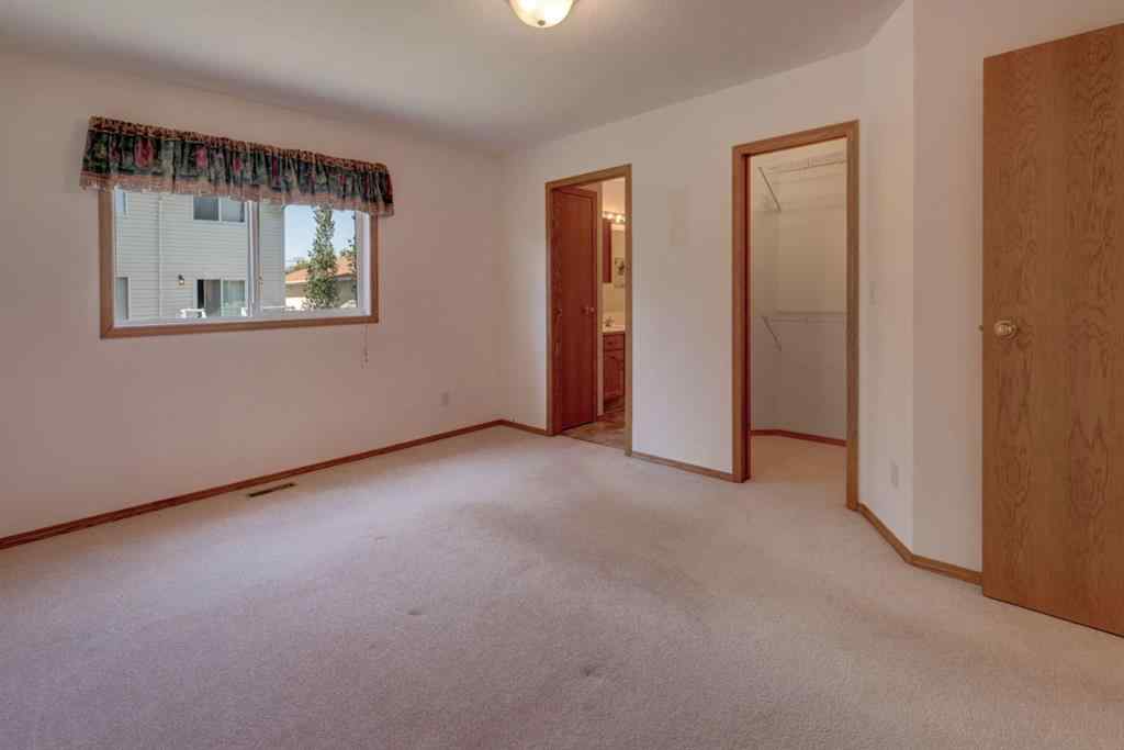 MLS® A2251673 - 37 Chinook Crescent  in NONE Beiseker, Residential