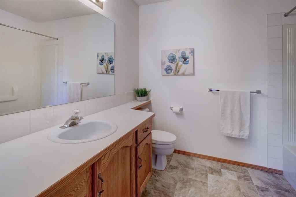 MLS® A2251673 - 37 Chinook Crescent  in NONE Beiseker, Residential