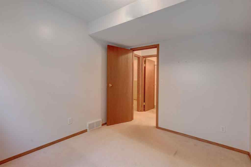 MLS® A2251673 - 37 Chinook Crescent  in NONE Beiseker, Residential