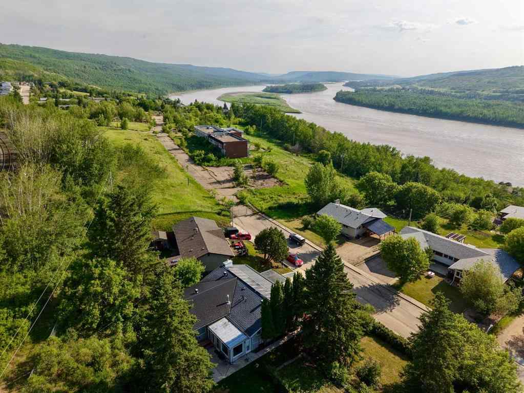 MLS® A2251690 - 11113 103 Street  in South End Peace River, Residential
