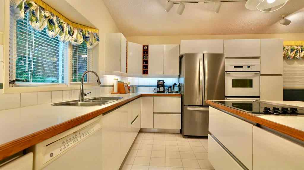 MLS® A2251690 - 11113 103 Street  in South End Peace River, Residential