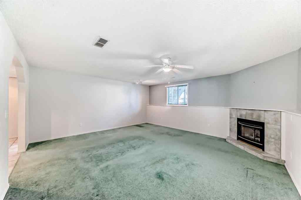 MLS® A2251696 - 33 Thorndale Close SE in Thorburn Airdrie, Residential