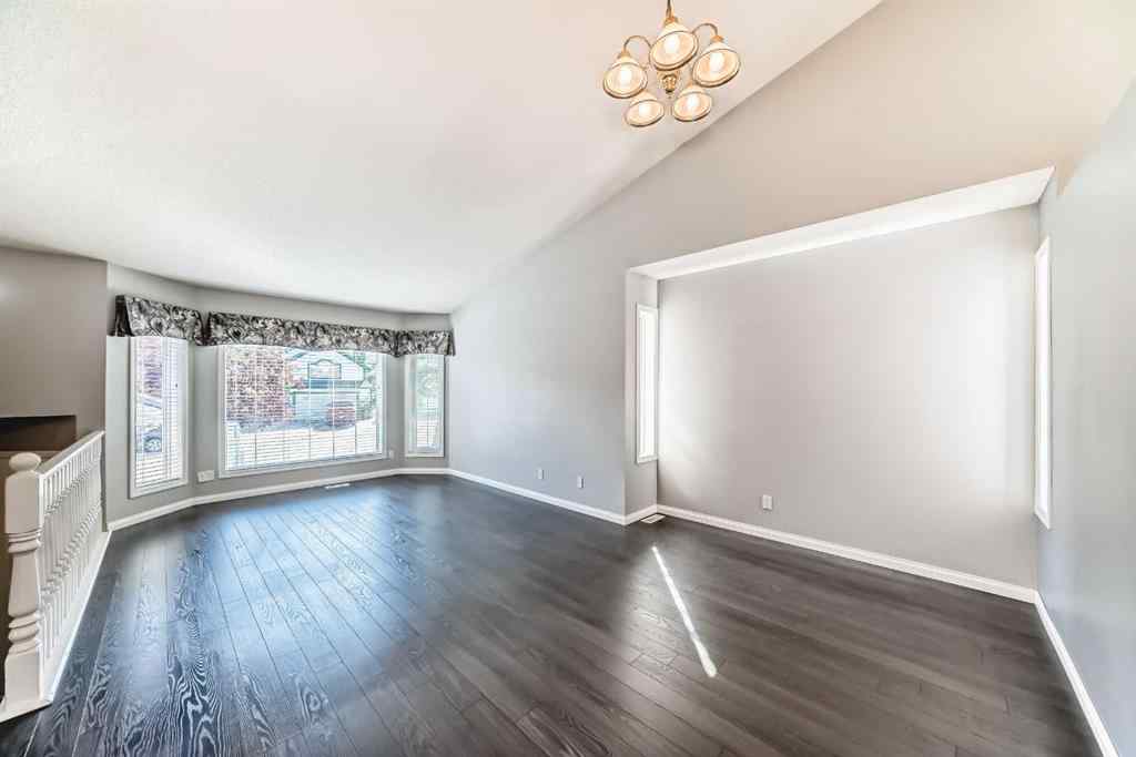 MLS® A2251696 - 33 Thorndale Close SE in Thorburn Airdrie, Residential