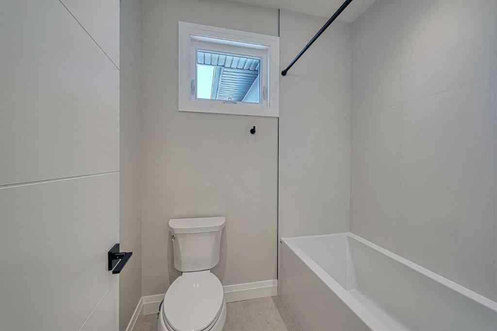 MLS® A2251697 - 5944 Bow Crescent NW in Bowness Calgary, Residential