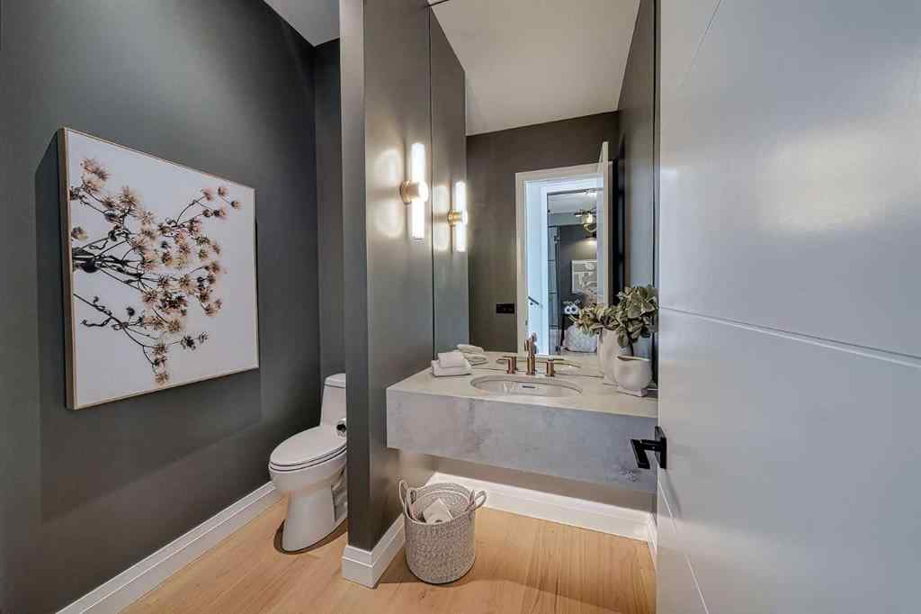 MLS® A2251697 - 5944 Bow Crescent NW in Bowness Calgary, Residential