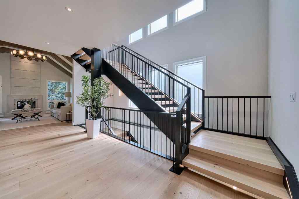MLS® A2251697 - 5944 Bow Crescent NW in Bowness Calgary, Residential
