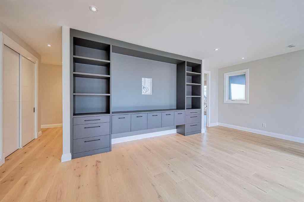 MLS® A2251697 - 5944 Bow Crescent NW in Bowness Calgary, Residential