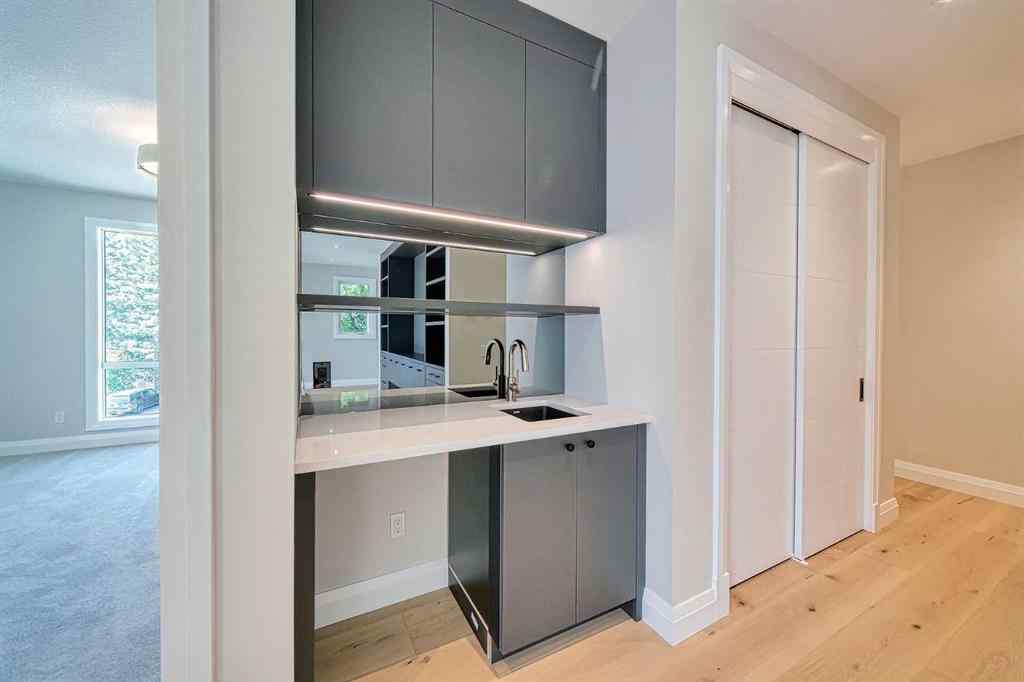 MLS® A2251697 - 5944 Bow Crescent NW in Bowness Calgary, Residential
