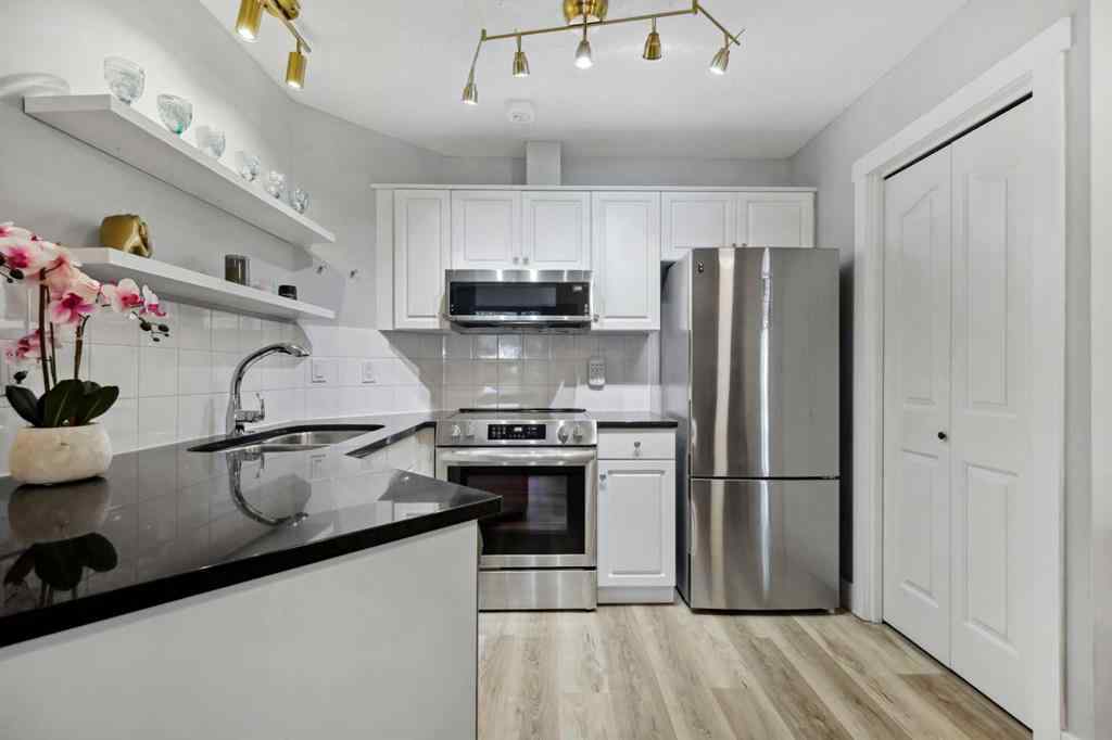 MLS® A2251699 - Unit #210 10 Sierra Morena Mews SW in Signal Hill Calgary, Residential