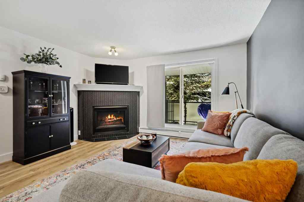 MLS® A2251699 - Unit #210 10 Sierra Morena Mews SW in Signal Hill Calgary, Residential
