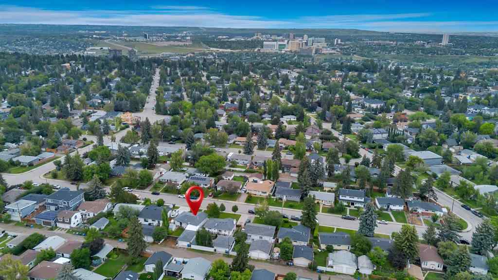 MLS® A2251701 - 17 Windermere Road SW in Wildwood Calgary, Residential
