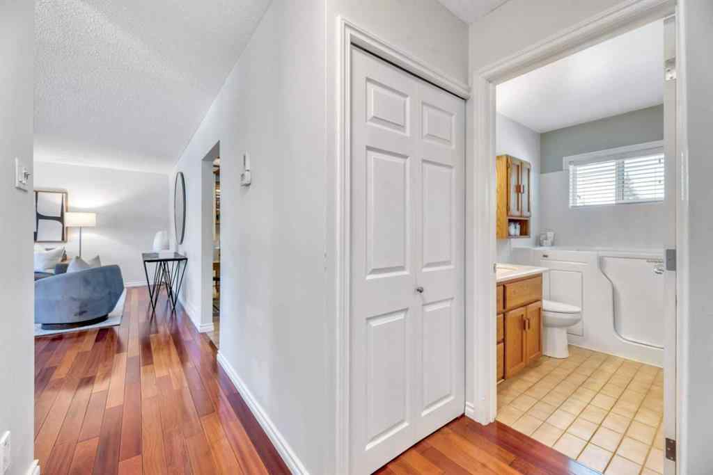 MLS® A2251701 - 17 Windermere Road SW in Wildwood Calgary, Residential