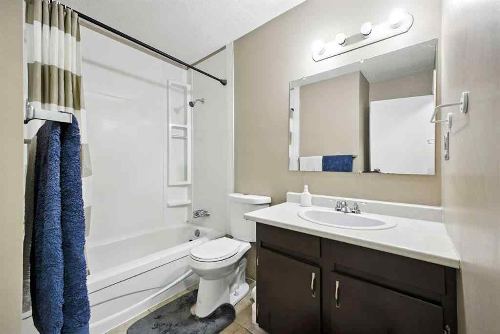MLS® A2251702 - 4809 52 Street  in NONE Olds, Multi-Family