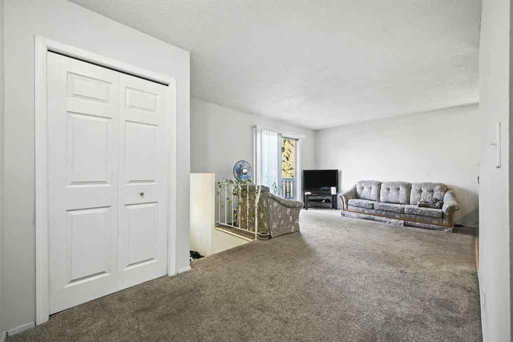 MLS® A2251702 - 4809 52 Street  in NONE Olds, Multi-Family