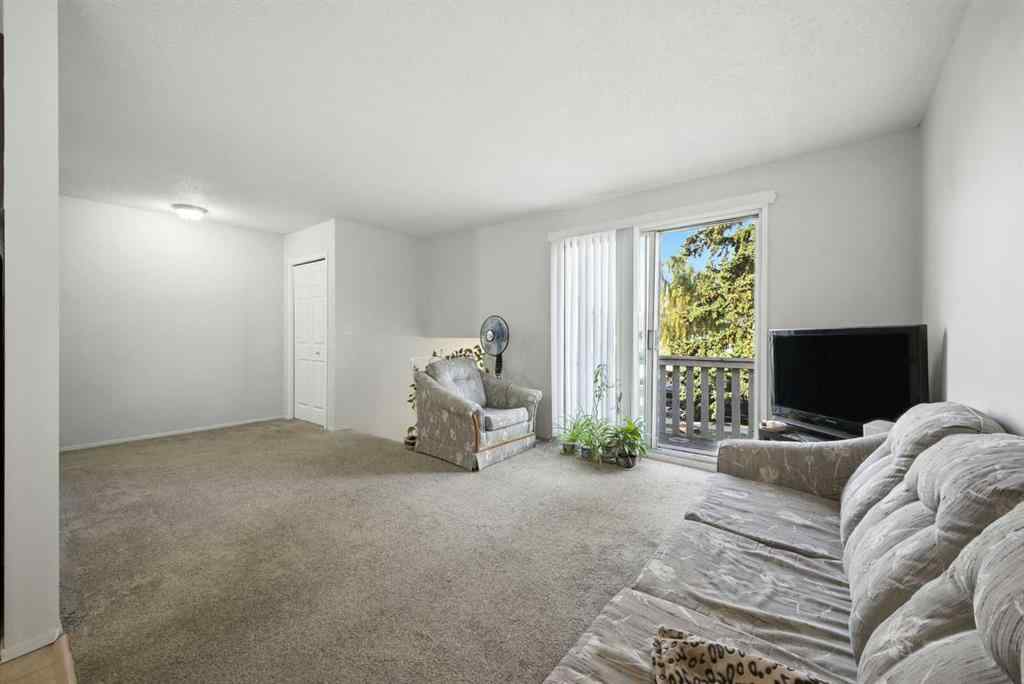 MLS® A2251702 - 4809 52 Street  in NONE Olds, Multi-Family
