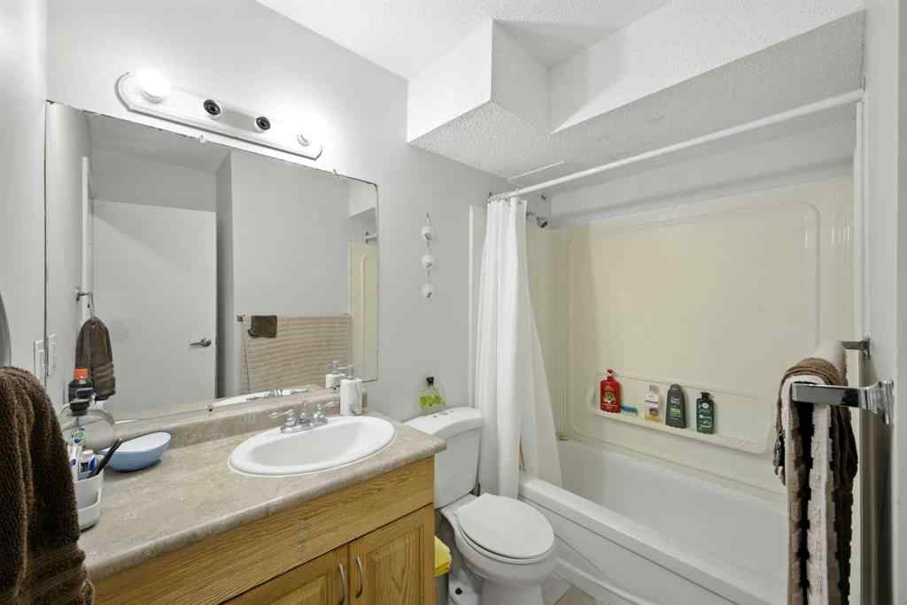 MLS® A2251704 - 4817 52 Street  in NONE Olds, Multi-Family