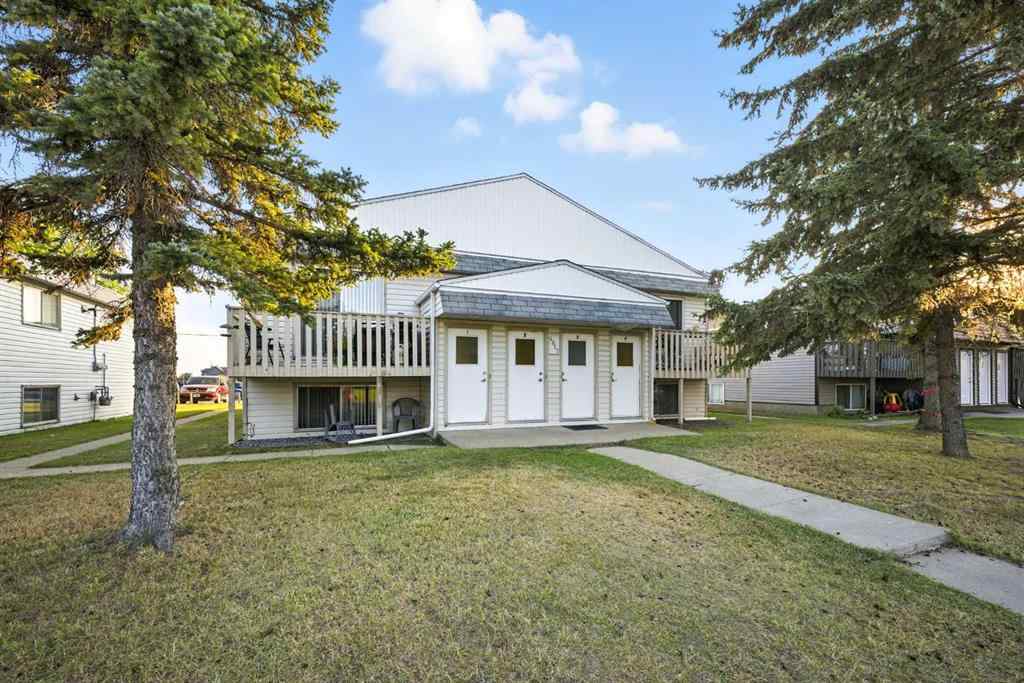MLS® A2251704 - 4817 52 Street  in NONE Olds, Multi-Family