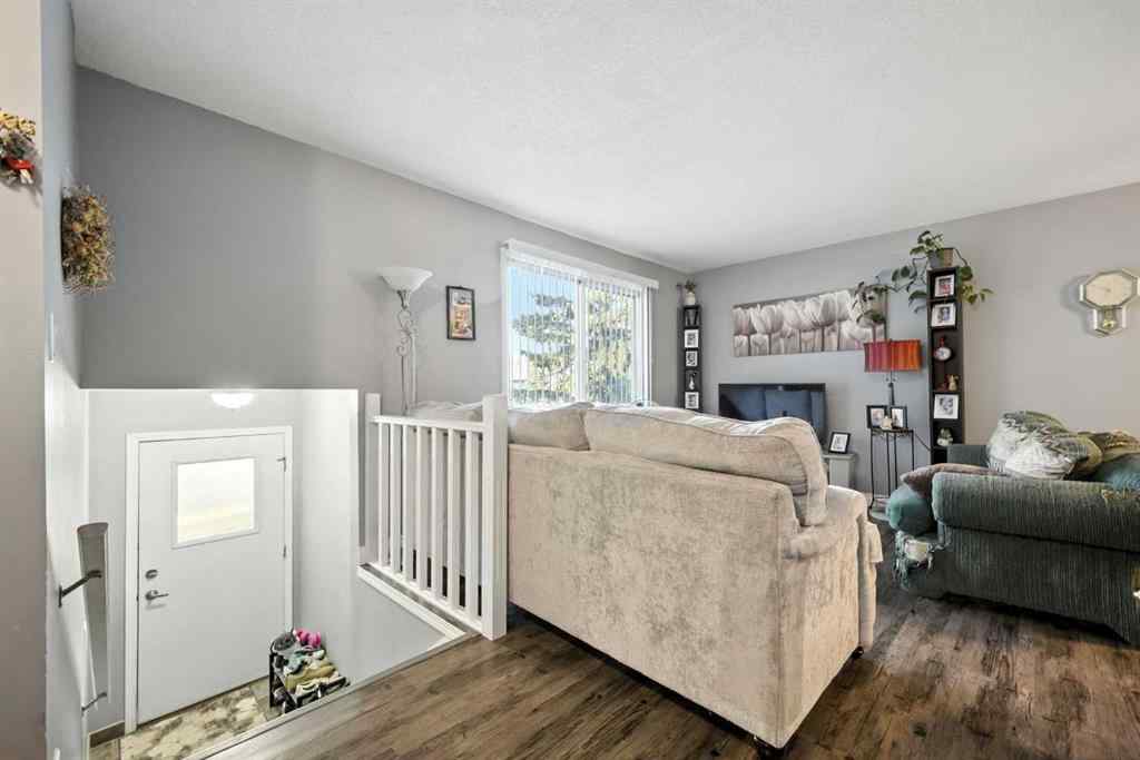 MLS® A2251704 - 4817 52 Street  in NONE Olds, Multi-Family