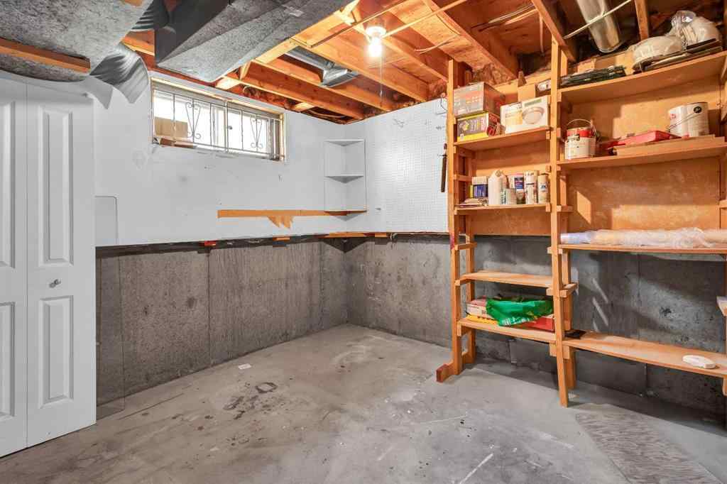 MLS® A2251705 - 32 Erin Mount Crescent SE in Erin Woods Calgary, Residential