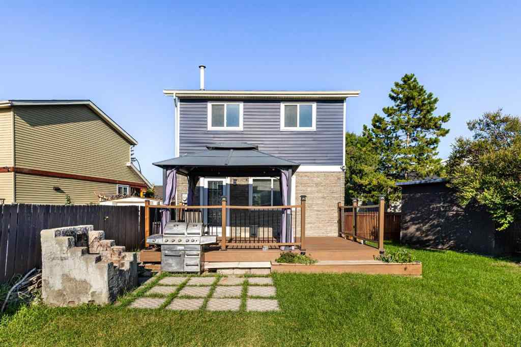 MLS® A2251705 - 32 Erin Mount Crescent SE in Erin Woods Calgary, Residential