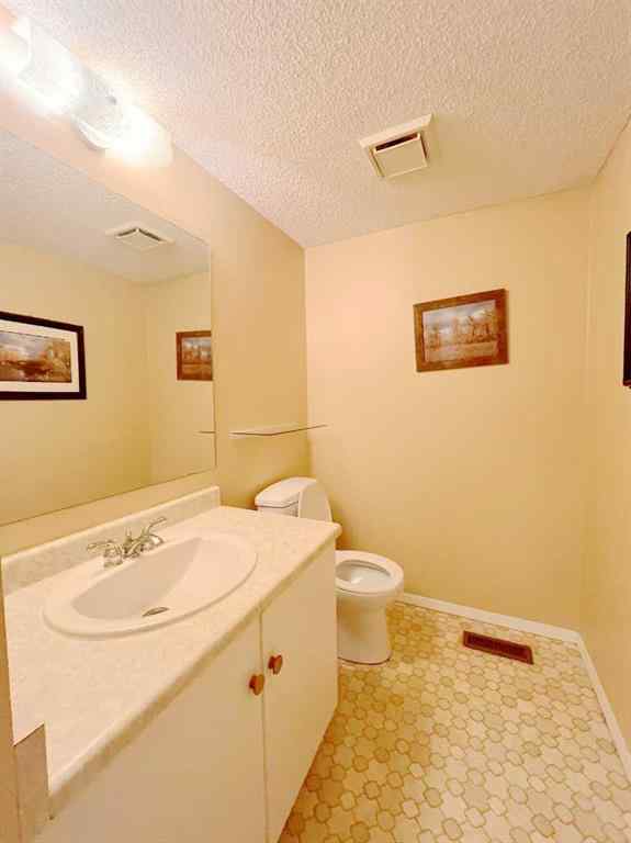 MLS® A2251709 - 33 Millrise Lane SW in Millrise Calgary, Residential