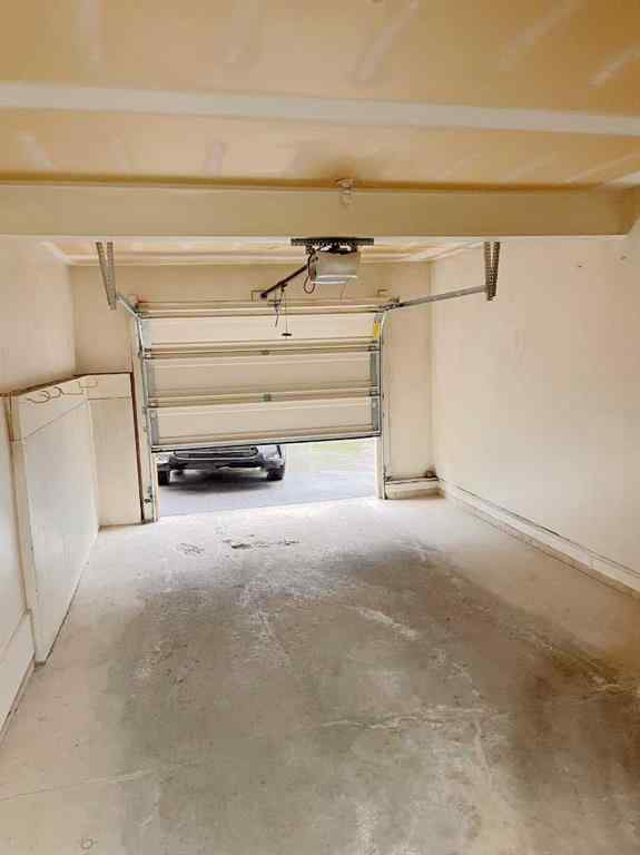 MLS® A2251709 - 33 Millrise Lane SW in Millrise Calgary, Residential
