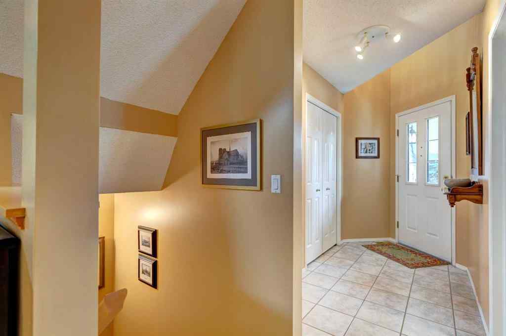 MLS® A2251723 - 23 Sierra Nevada Way SW in Signal Hill Calgary, Residential