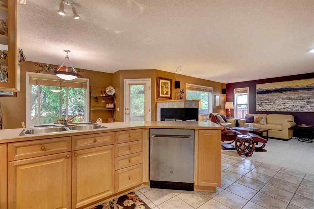 MLS® A2251723 - 23 Sierra Nevada Way SW in Signal Hill Calgary, Residential