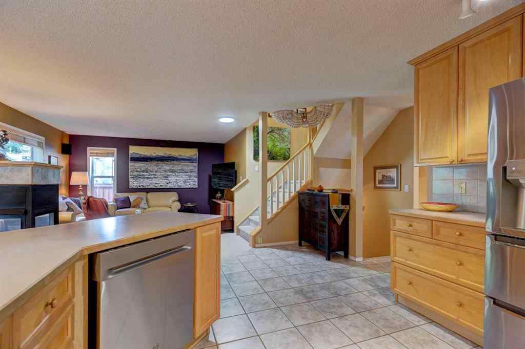 MLS® A2251723 - 23 Sierra Nevada Way SW in Signal Hill Calgary, Residential
